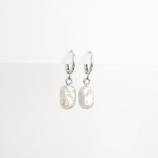 pendientes aros de plata de ley color blanco con detalles plata